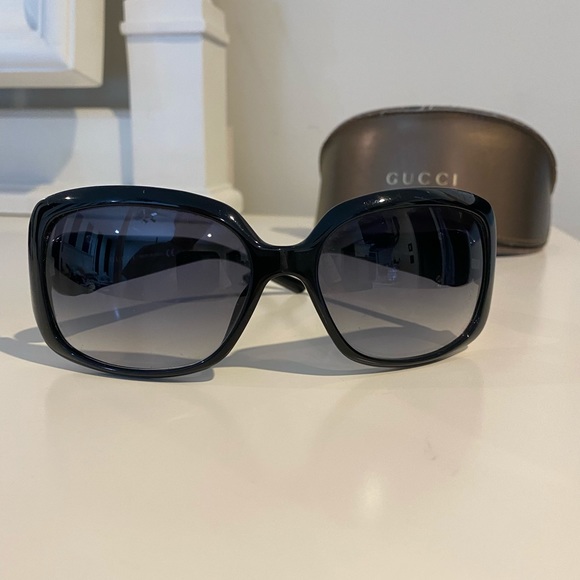 Gucci Sunglasses - Picture 4 of 5